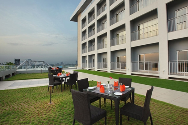 Hotel Starlit Suites
